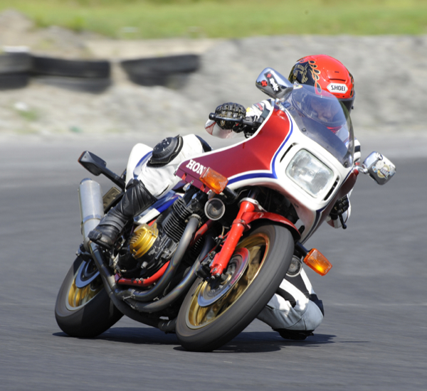 HONDA CB1100R