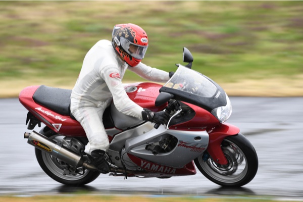 仁斬る　YAMAHA YZF1000R THUNDER ACE